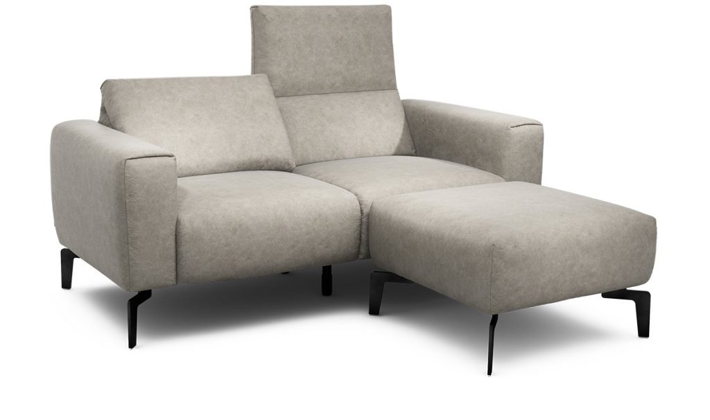 Sensoo Cosy1 2-Sitzer Sofa mit Hocker Sambia perle hell grau
